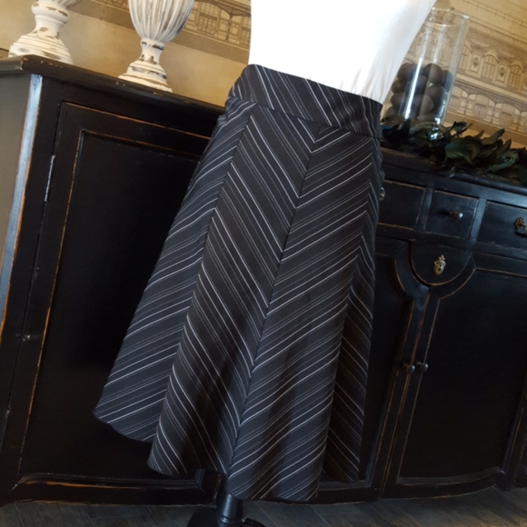 Wet Seal Dresses & Skirts - 🆕️ Wet Seal retro skirt